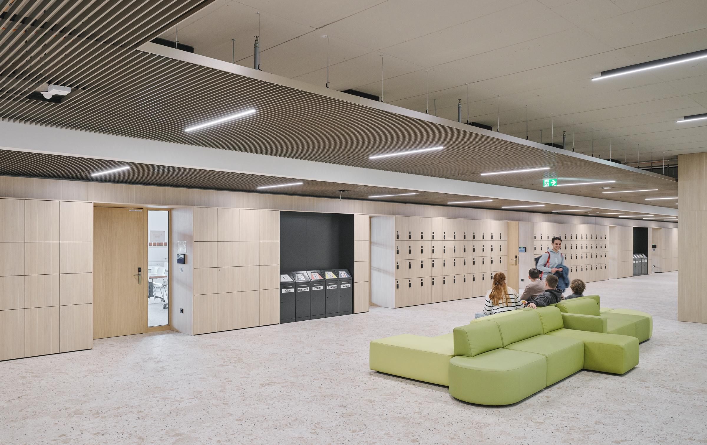 Intézményi enteriőrök